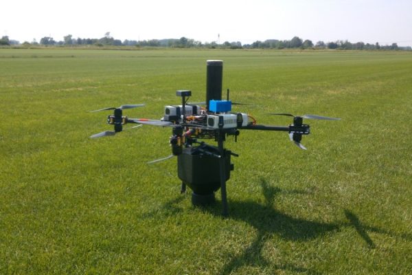 Drone per la lotta biologica alla piralide del mais
